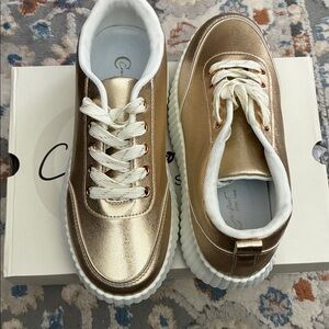 Chic Gold Women's Sneakers